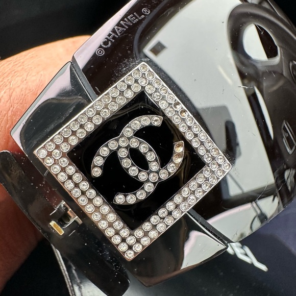 Chanel Sunglasses 5085 with Case (Victoria Beckham shield sunglasses) - Picture 4 of 16